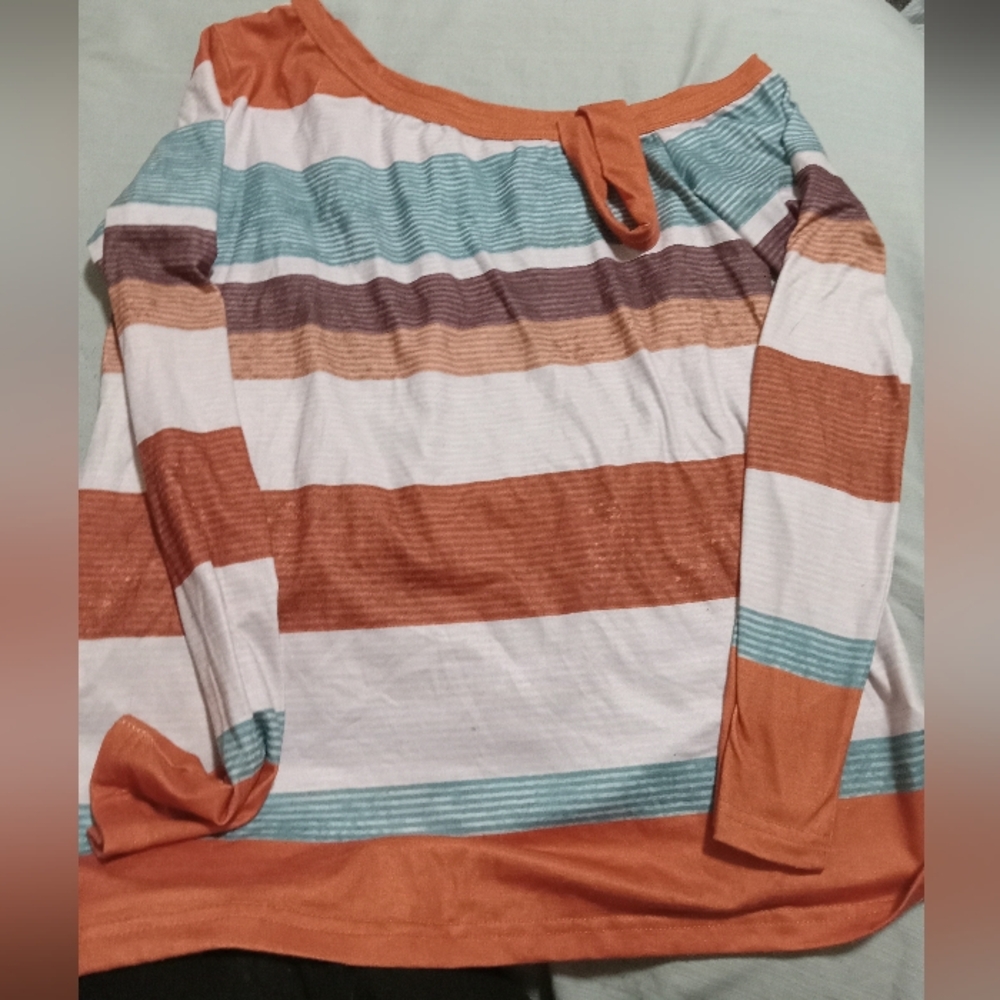 Long sleeve womens top size xl